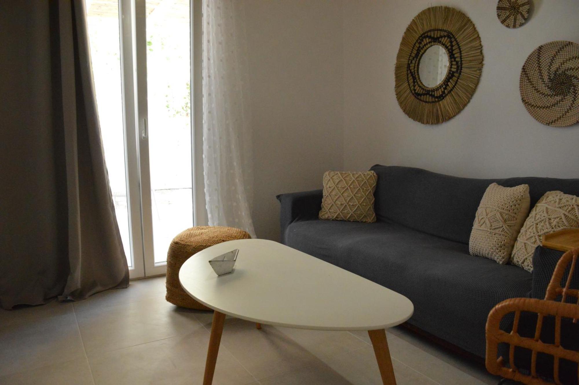 Summer Appartement Provatas